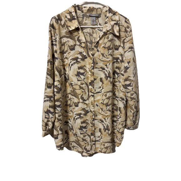 Maggie Barnes For Catherines Tops - Maggie Barnes For Catherines Long Sleeve Button Up Floral Shirt Women’s Plus 1X